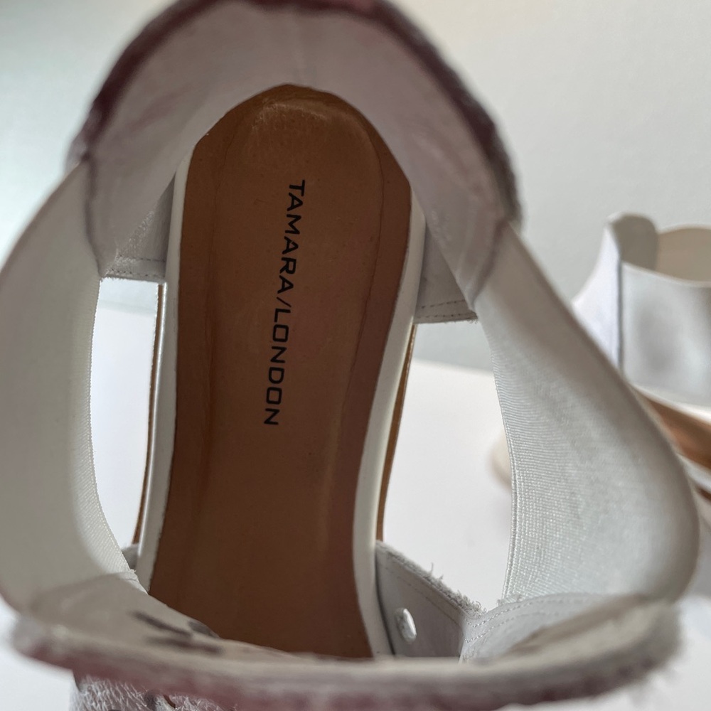 Tamara London Droid White Perforated Women's Shoes - Picture 4 of 8